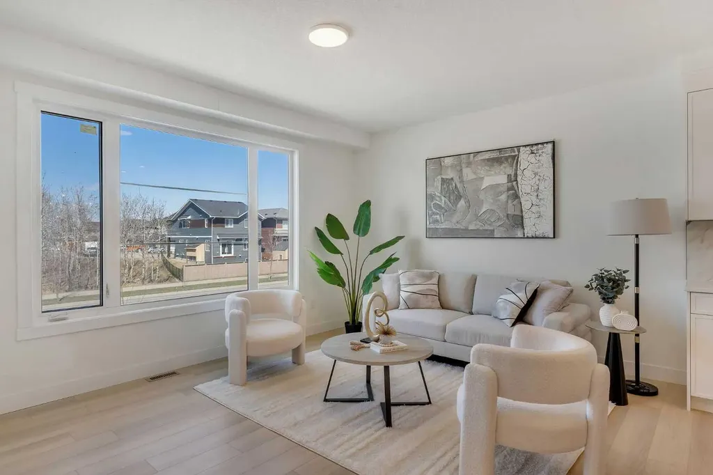 4917 88 Avenue NE Calgary AB T3J 5N8