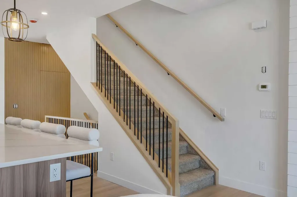 4917 88 Avenue NE Calgary AB T3J 5N8