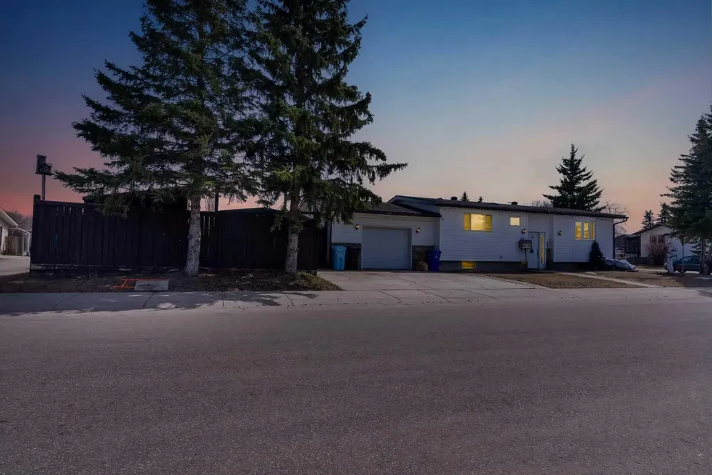 162 Caldwell Crescent Fort Mcmurray AB T9K 1G3