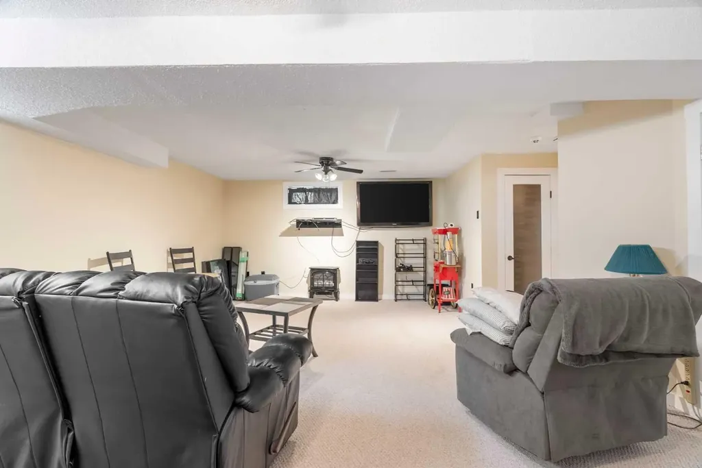 162 Caldwell Crescent Fort Mcmurray AB T9K 1G3