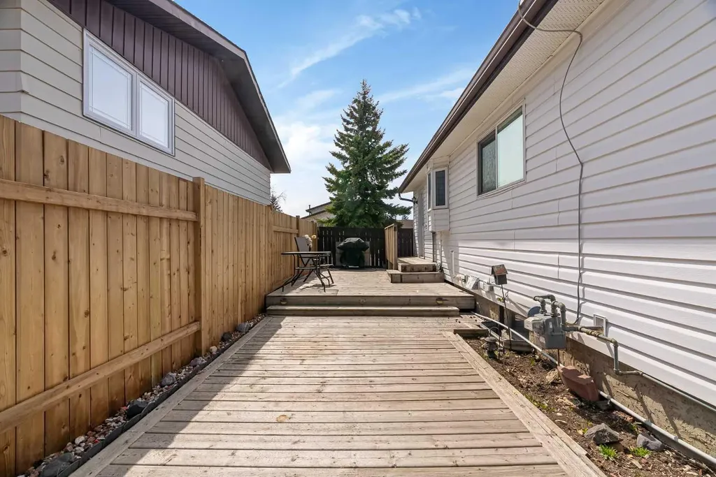 162 Caldwell Crescent Fort Mcmurray AB T9K 1G3