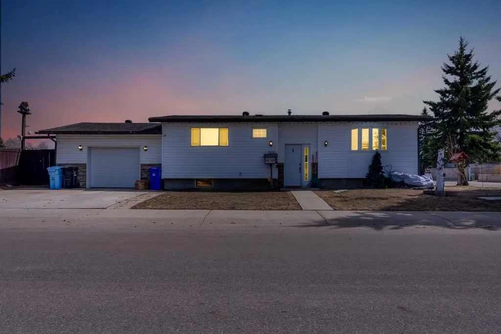 162 Caldwell Crescent Fort Mcmurray AB T9K 1G3