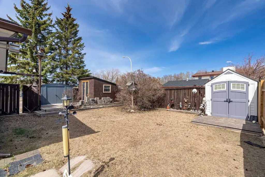 162 Caldwell Crescent Fort Mcmurray AB T9K 1G3