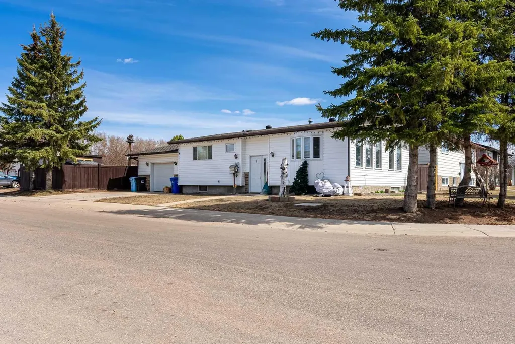 162 Caldwell Crescent Fort Mcmurray AB T9K 1G3