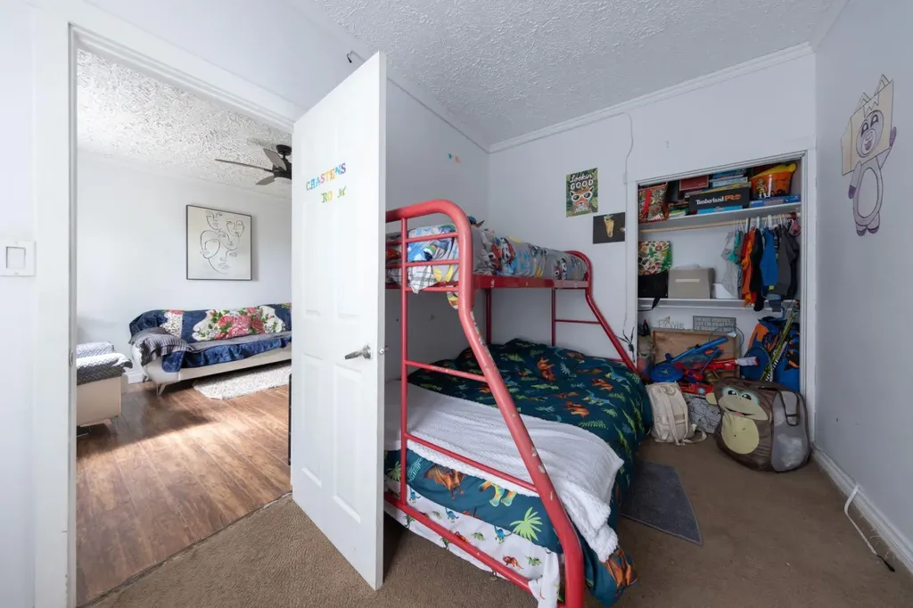 5620 49 Avenue Lloydminster SK S9V0E5