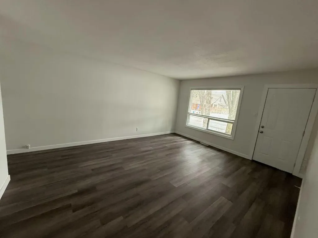 5416 46 Street Lloydminster AB T9V 0E4