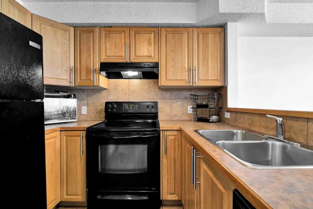 92 Saddletree Court NE Calgary AB T3J 0K9