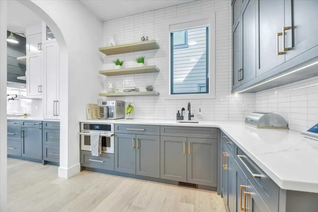 411 Marina Grove SE Calgary AB T3M 3S8