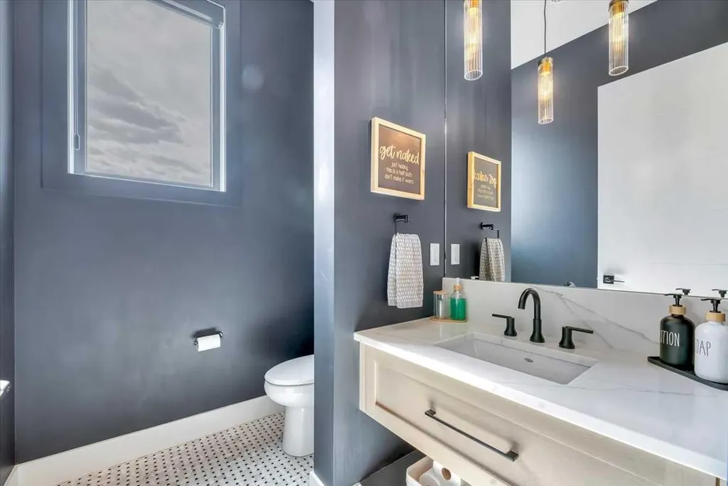 411 Marina Grove SE Calgary AB T3M 3S8