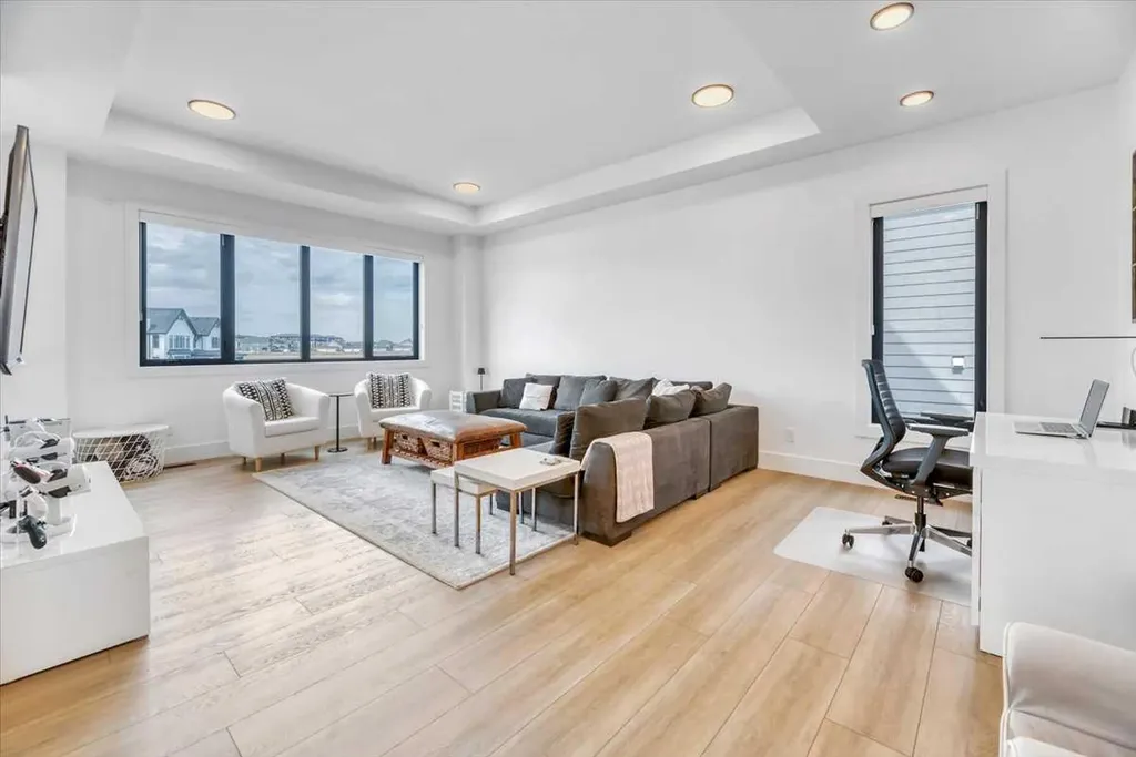 411 Marina Grove SE Calgary AB T3M 3S8