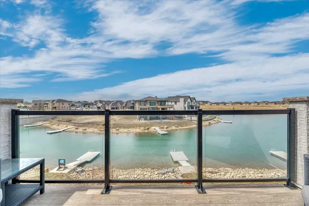 411 Marina Grove SE Calgary AB T3M 3S8