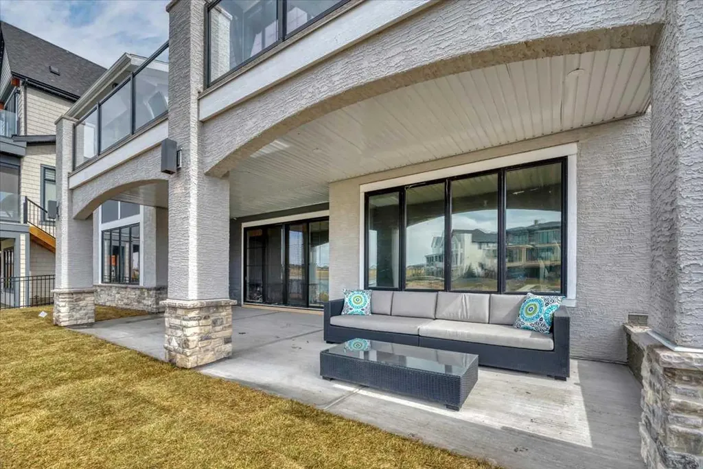411 Marina Grove SE Calgary AB T3M 3S8