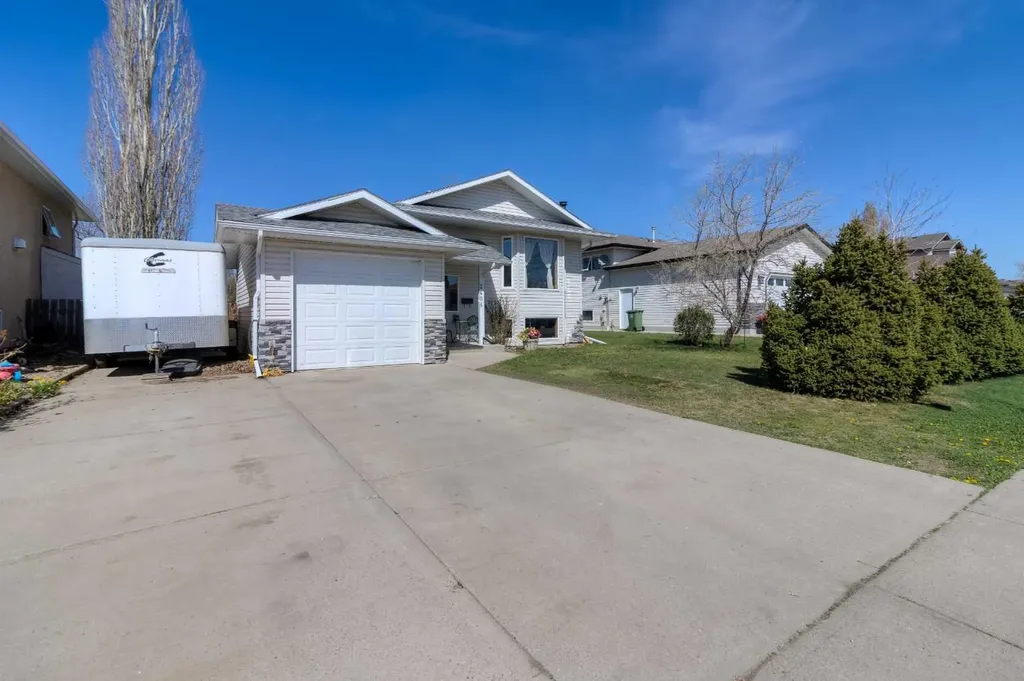2404 9 Street Coaldale AB T1M 1N5
