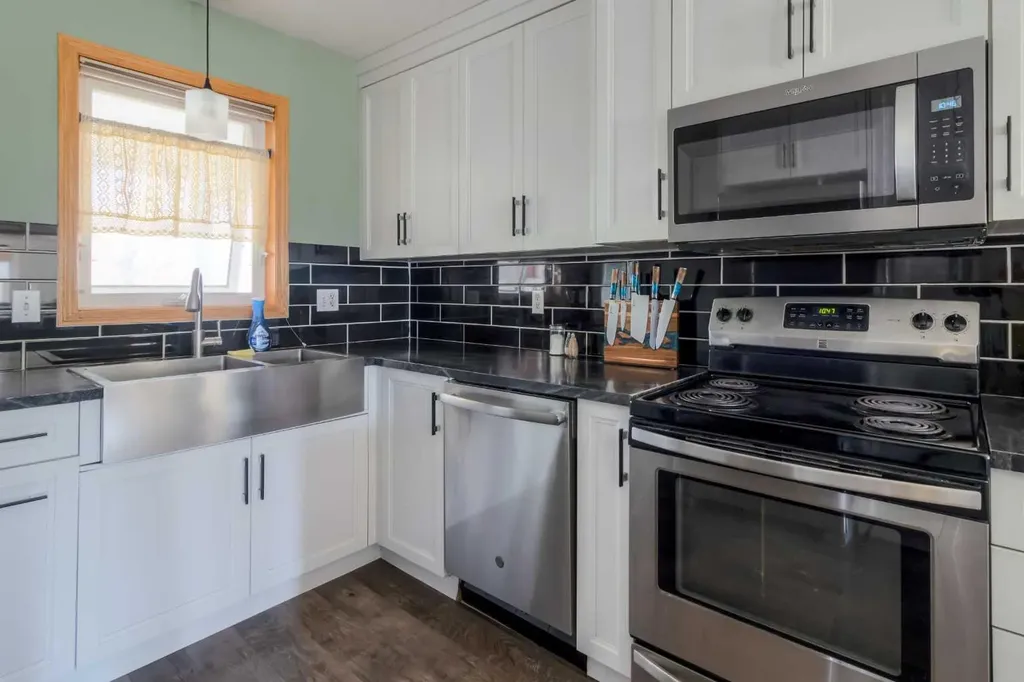2404 9 Street Coaldale AB T1M 1N5