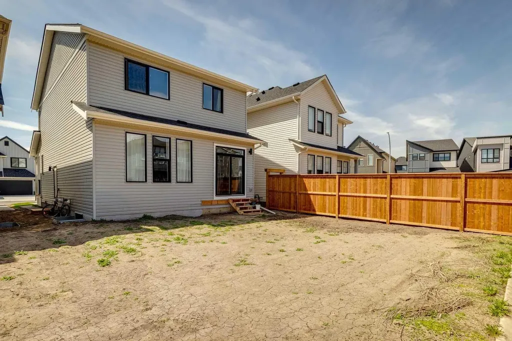 12 Copperhead Garden SE Calgary AB T2Z 5H1