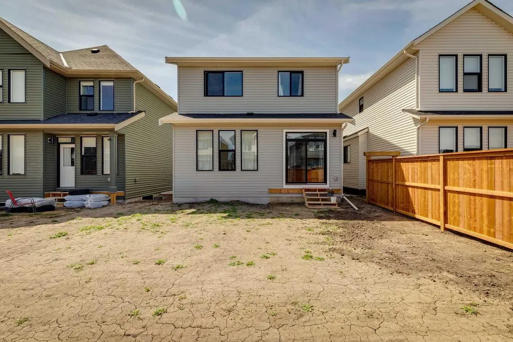 12 Copperhead Garden SE Calgary AB T2Z 5H1