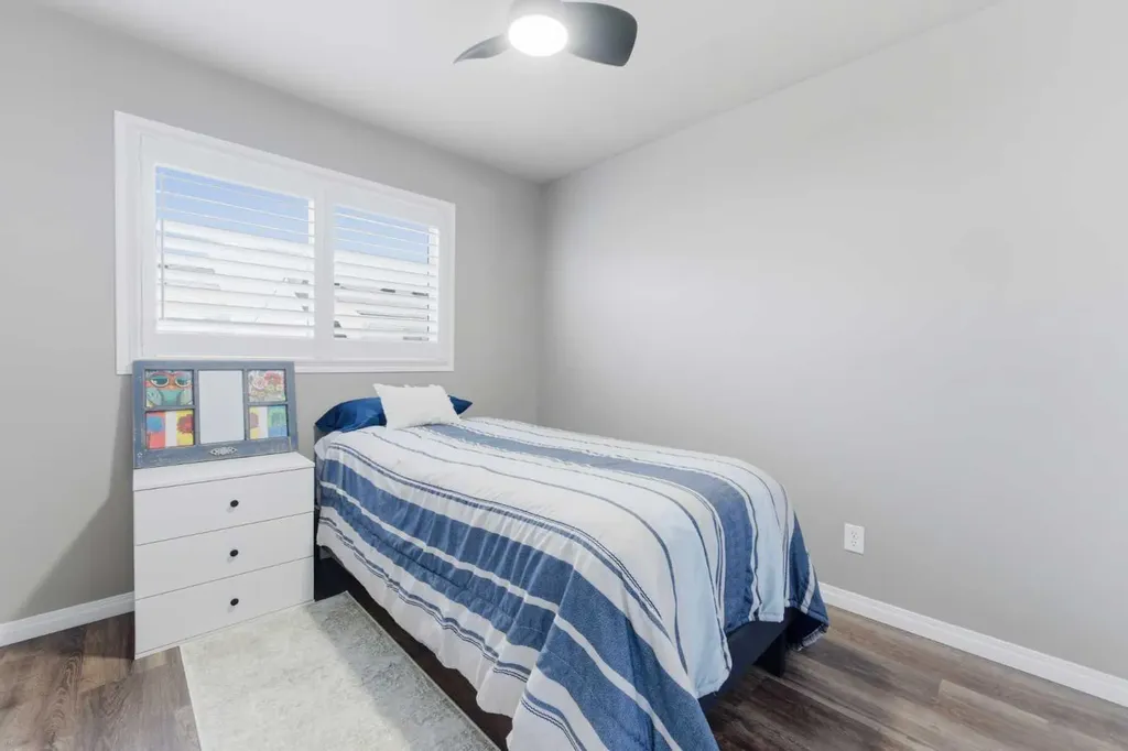 159 Mckenzie Towne Gate SE Calgary AB T2Z 4G2