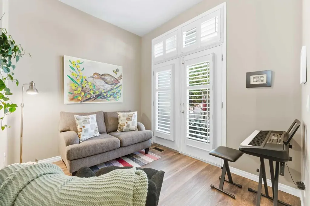 159 Mckenzie Towne Gate SE Calgary AB T2Z 4G2