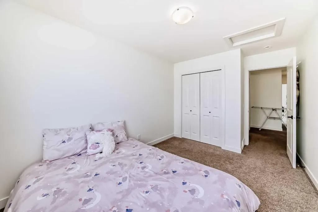 330 Ambleton Drive NW Calgary AB T3P 2B7