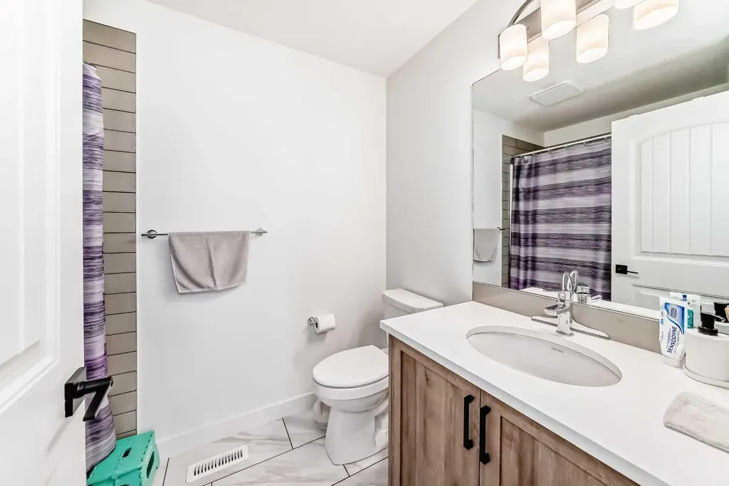 330 Ambleton Drive NW Calgary AB T3P 2B7