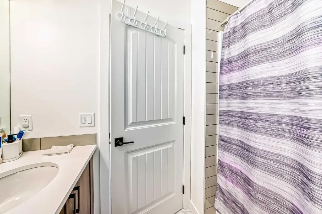 330 Ambleton Drive NW Calgary AB T3P 2B7