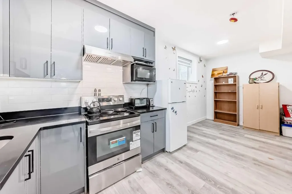330 Ambleton Drive NW Calgary AB T3P 2B7