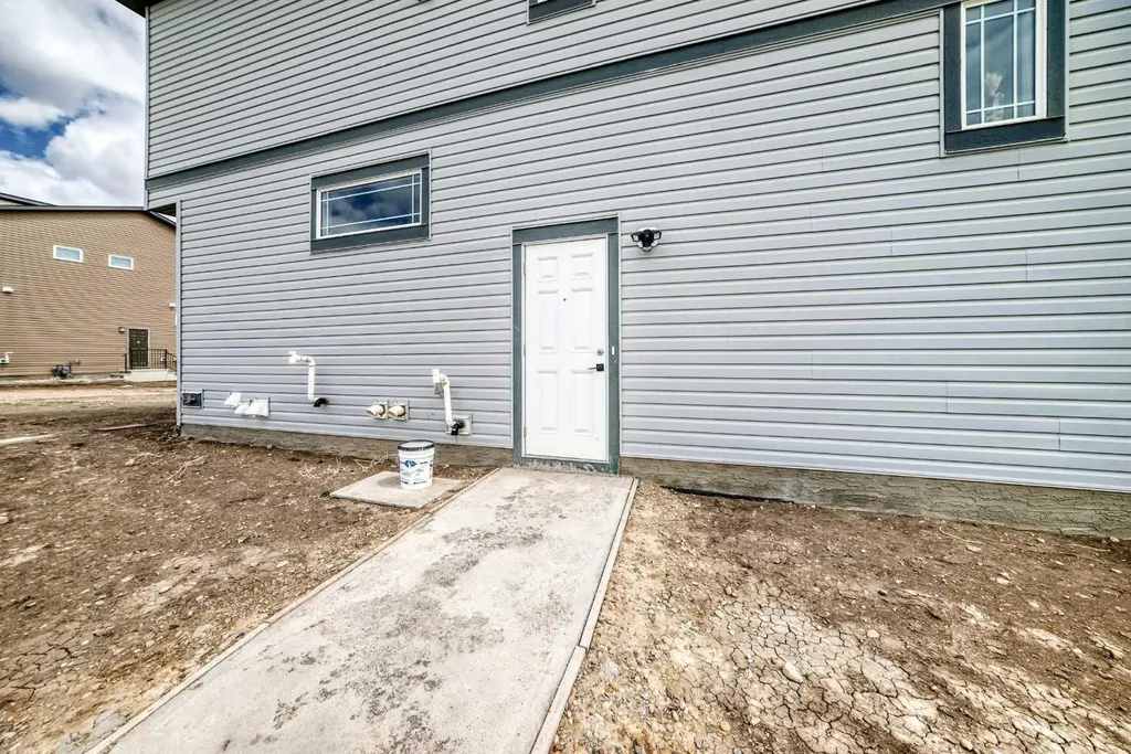 330 Ambleton Drive NW Calgary AB T3P 2B7