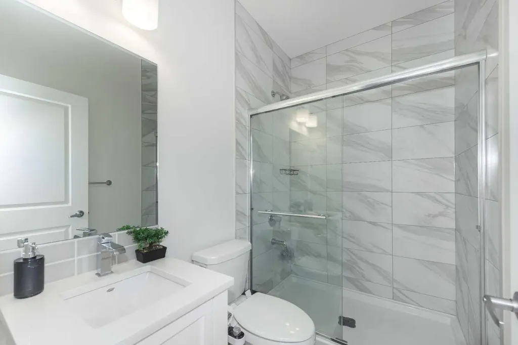 107 Dawson Harbour Court Chestermere AB T1X1Z7