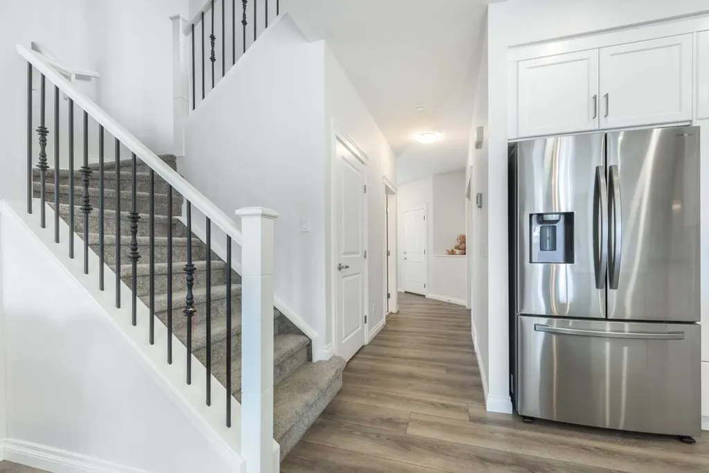 107 Dawson Harbour Court Chestermere AB T1X1Z7