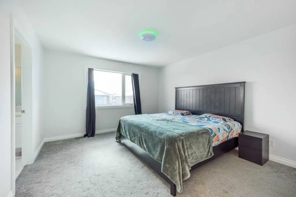 107 Dawson Harbour Court Chestermere AB T1X1Z7