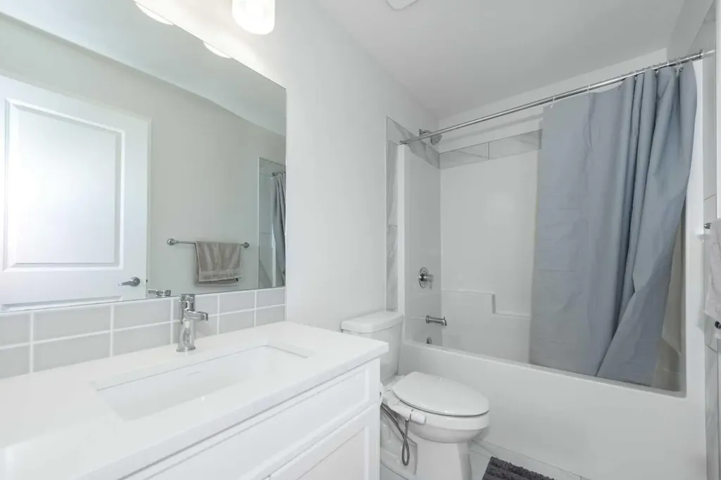107 Dawson Harbour Court Chestermere AB T1X1Z7