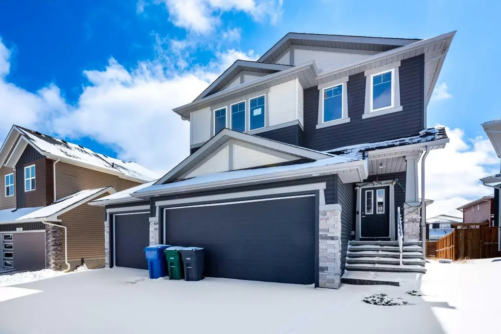 107 Dawson Harbour Court Chestermere AB T1X1Z7