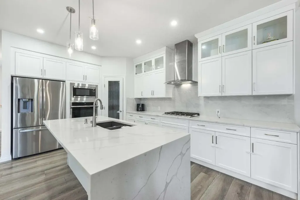 107 Dawson Harbour Court Chestermere AB T1X1Z7