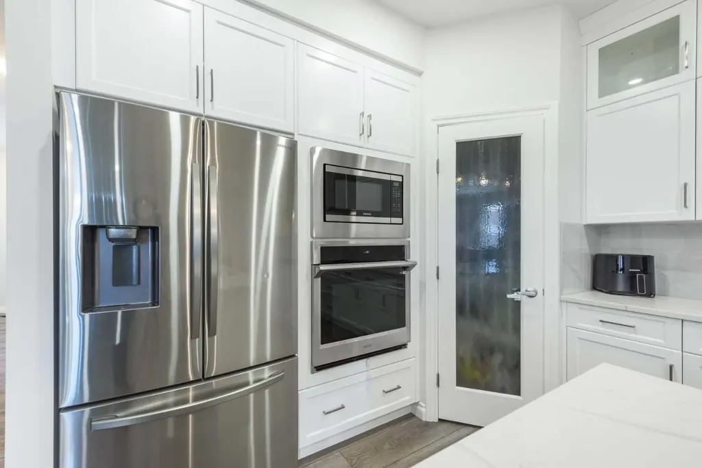 107 Dawson Harbour Court Chestermere AB T1X1Z7