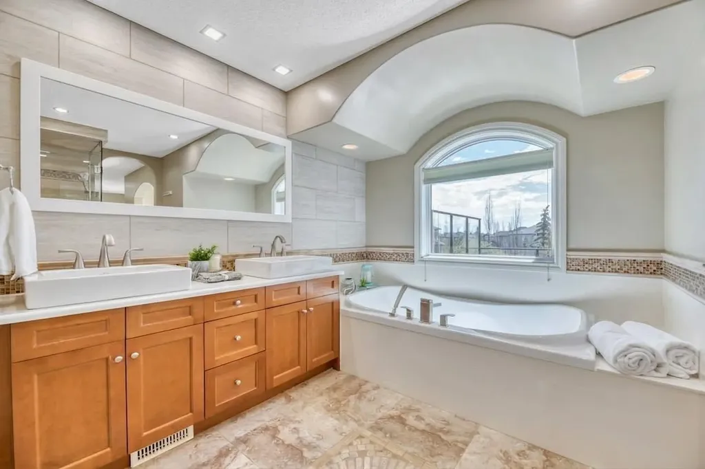 168 West Creek Court Chestermere AB T1X 1L8