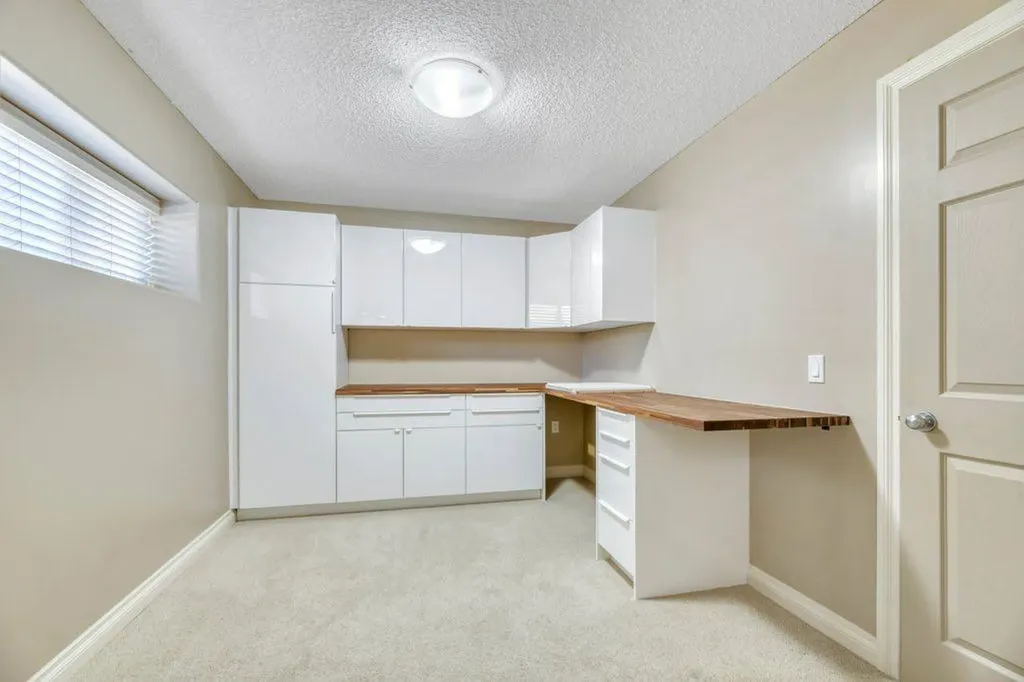 168 West Creek Court Chestermere AB T1X 1L8