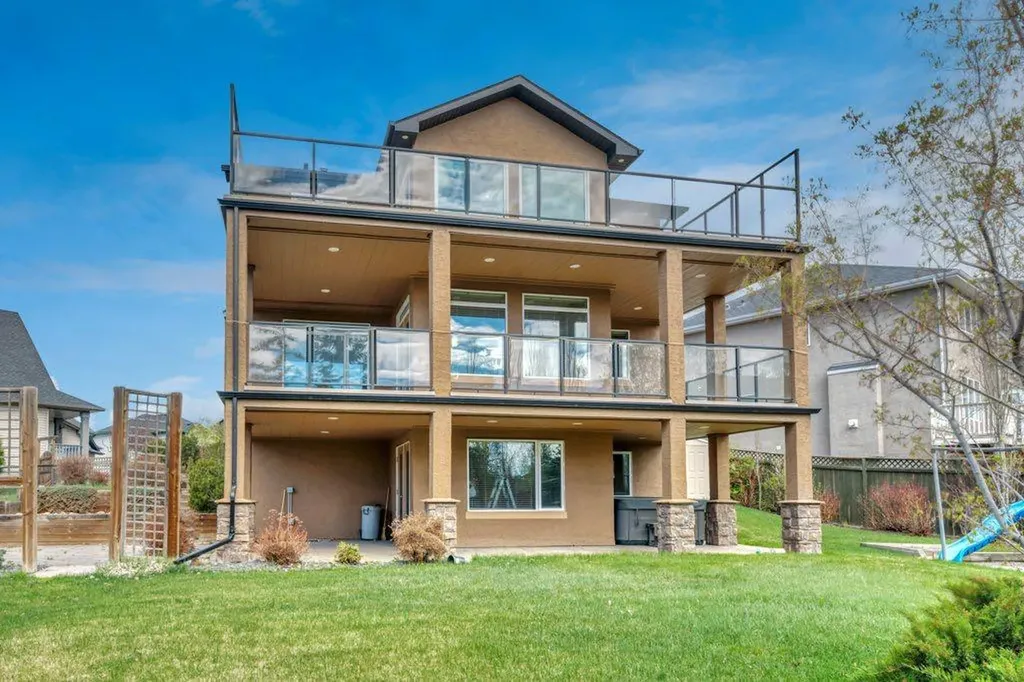 168 West Creek Court Chestermere AB T1X 1L8