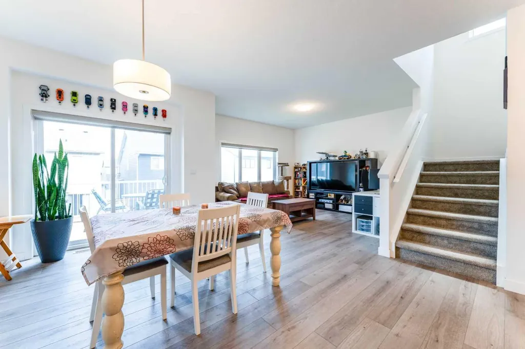 317 Baneberry Way SW Airdrie AB T4B5R9