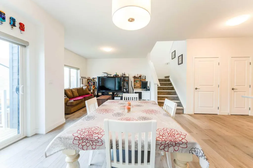 317 Baneberry Way SW Airdrie AB T4B5R9