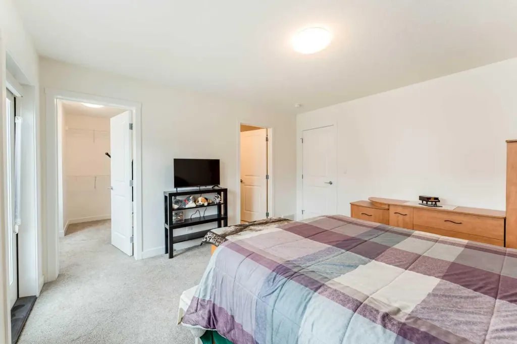 317 Baneberry Way SW Airdrie AB T4B5R9