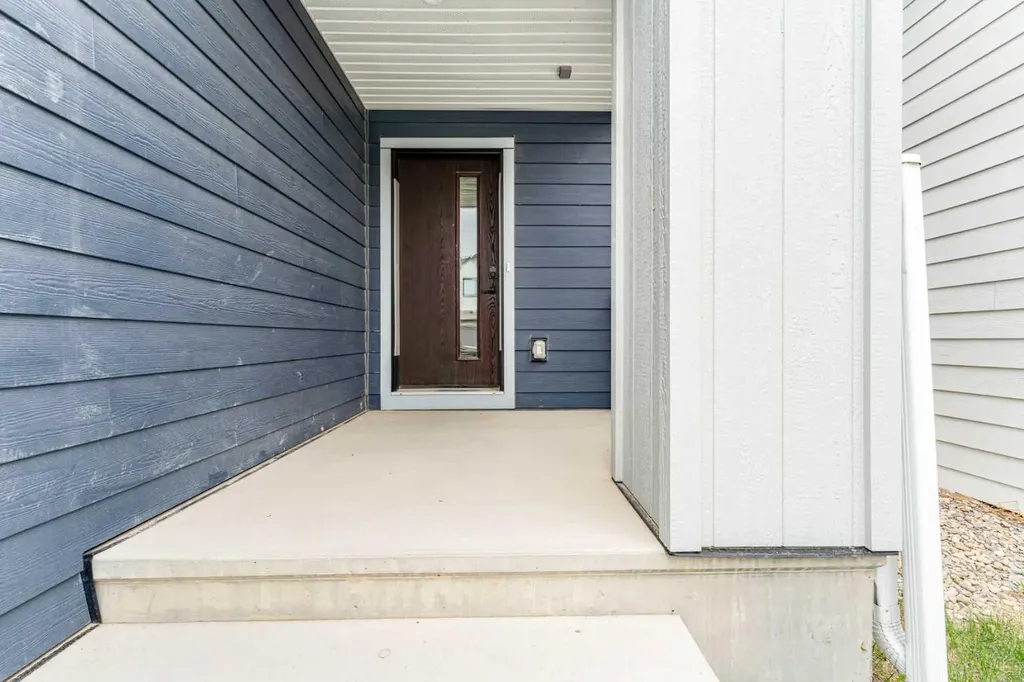 317 Baneberry Way SW Airdrie AB T4B5R9