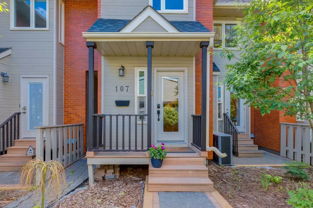 107 9 Street NW Calgary AB T2N0E3