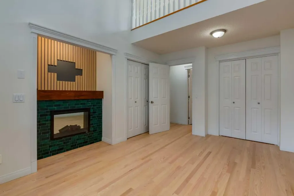 107 9 Street NW Calgary AB T2N0E3