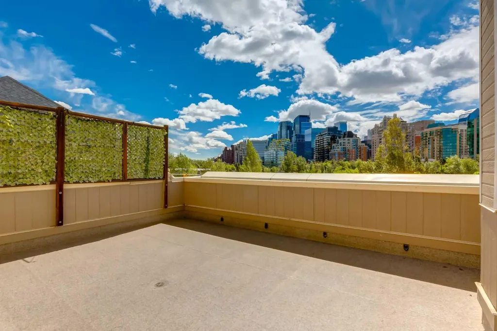 107 9 Street NW Calgary AB T2N0E3