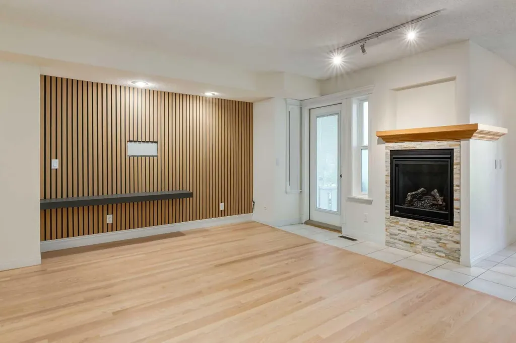 107 9 Street NW Calgary AB T2N0E3