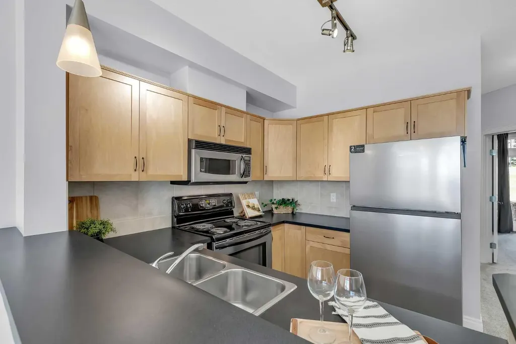 181 Rockyledge View NW Calgary AB T3G 6B1