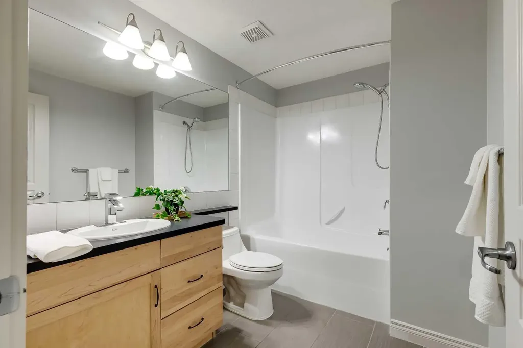 181 Rockyledge View NW Calgary AB T3G 6B1