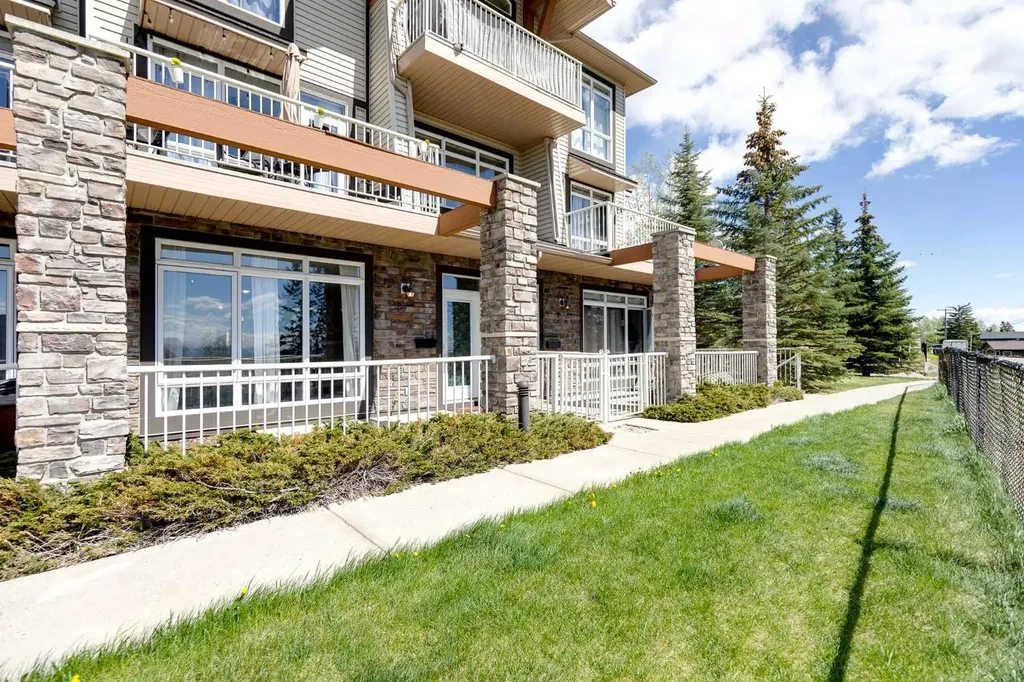 181 Rockyledge View NW Calgary AB T3G 6B1
