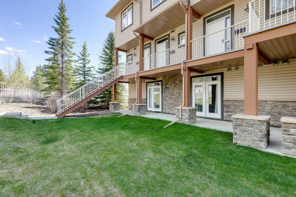 181 Rockyledge View NW Calgary AB T3G 6B1