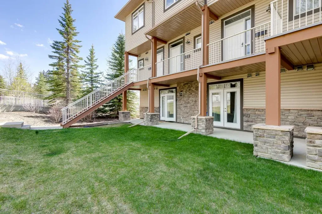 181 Rockyledge View NW Calgary AB T3G 6B1